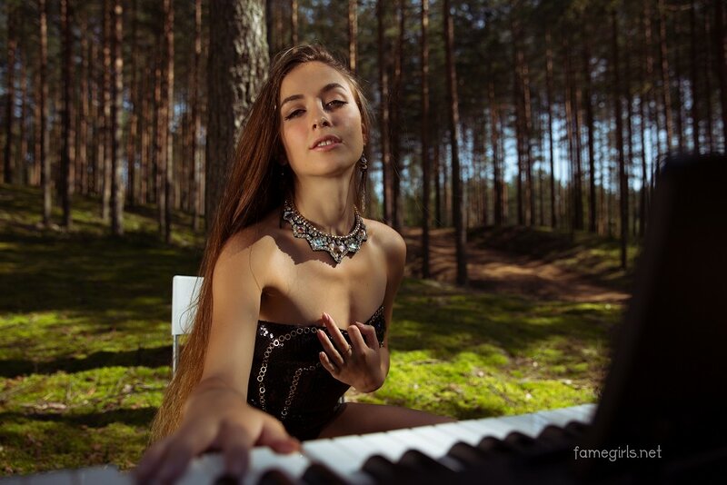 Антонина, 21
